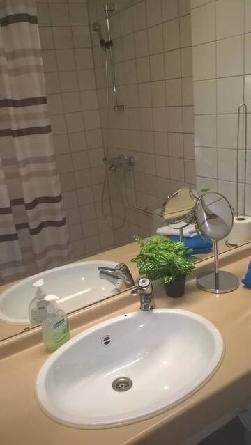 Фото номера Двухместный номер с 2 отдельными кроватями и видом на город Мотели Hotelli Tarjanteen majoitushuoneet Virrat г. Виррат 8
